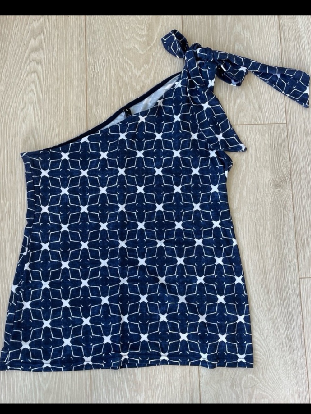 Deborah Viereck One Shoulder Top L